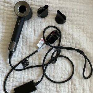 Dyson Supersonic Blowdryer